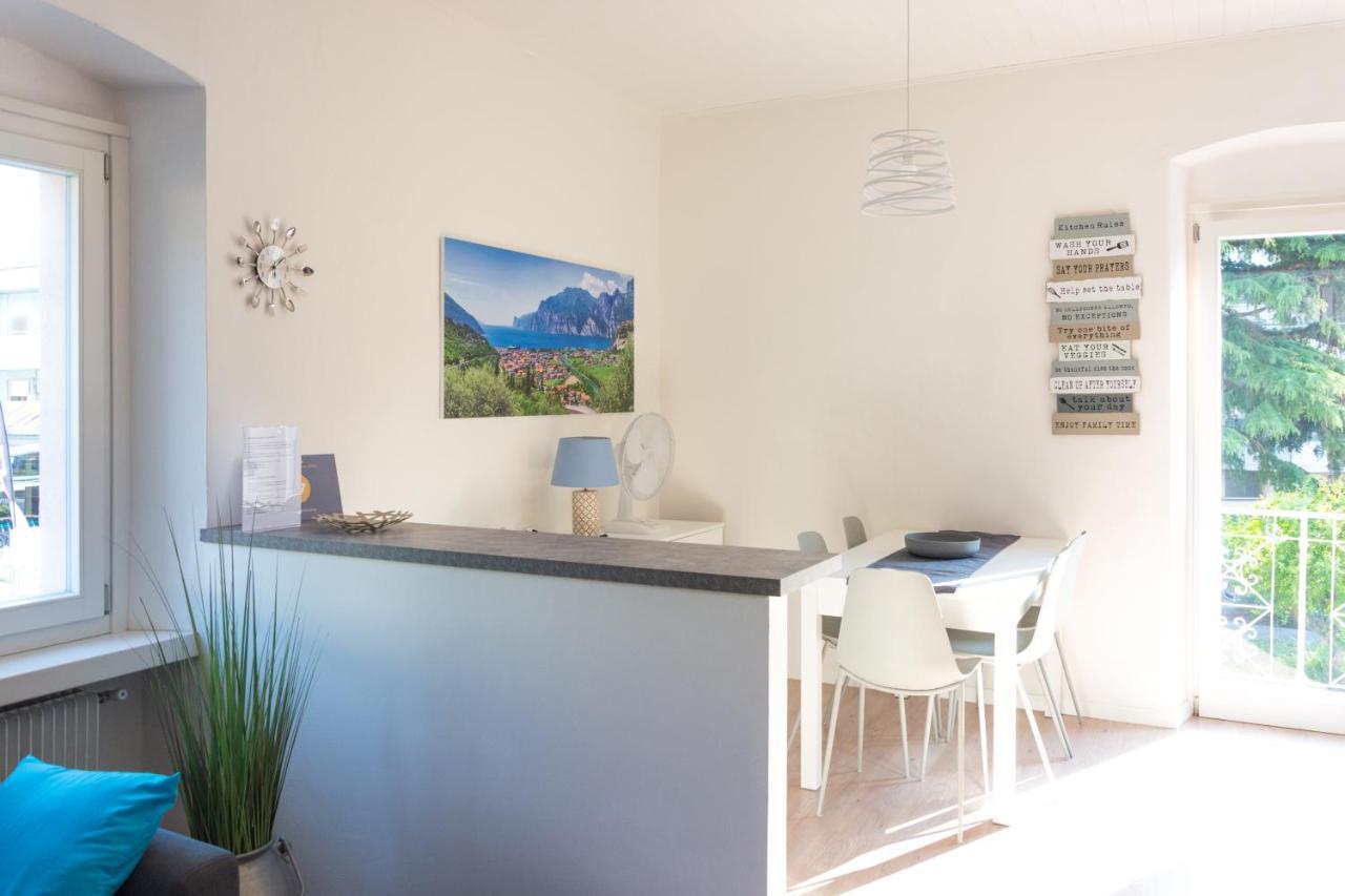 Nirvana Apartments Torbole Sul Garda Екстериор снимка