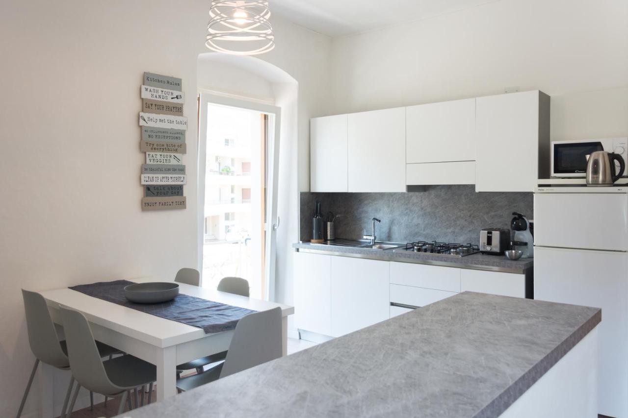 Nirvana Apartments Torbole Sul Garda Екстериор снимка