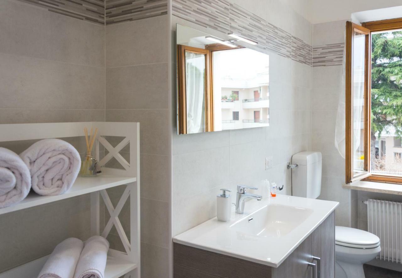 Nirvana Apartments Torbole Sul Garda Екстериор снимка