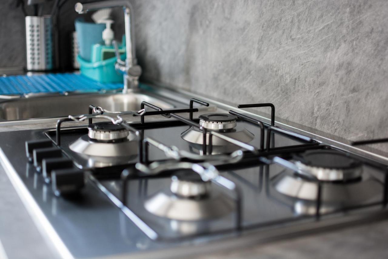 Nirvana Apartments Torbole Sul Garda Екстериор снимка
